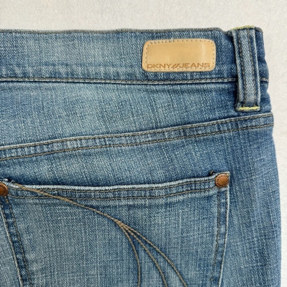 DKNY Downtown Brooklyn Bootcut Jeans Womens Juniors Size 11 Medium Blue Mid Rise - Picture 12 of 12